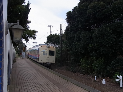 まるで井の頭線のような車両